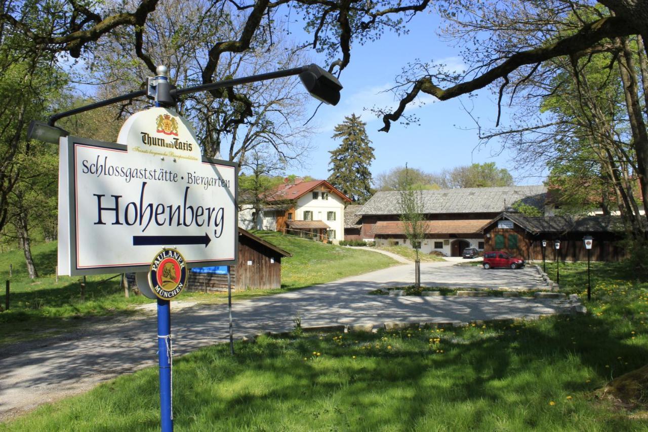 Wald Apartments Bei Schlossgaststaette Hohenberg - Seeshaupt, Suedlicher Stanberger See, Kostenfrei Parken, Ladestation Fuer Auto Und Fahrad, Wlan, Natur Pur Exterior photo